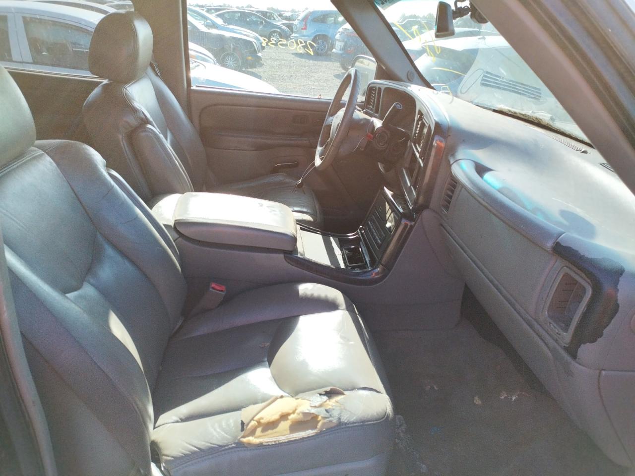 Photo 5 from auction – 2004 GMC YUKON DENA with VIN 1GKEK63U84J302206