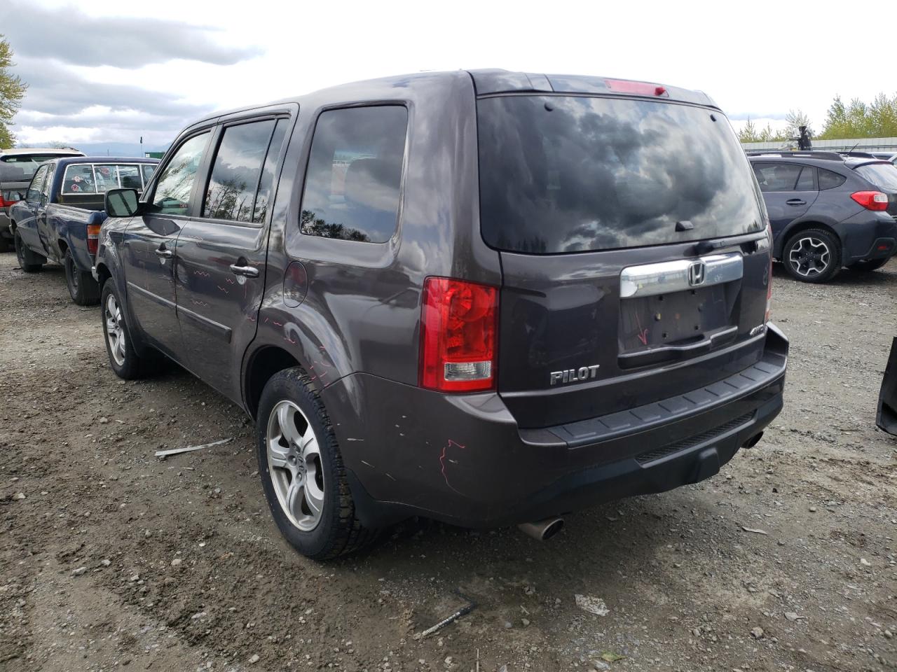 Photo 3 from auction – 2013 HONDA PILOT EXL with VIN 5FNYF4H53DB036135