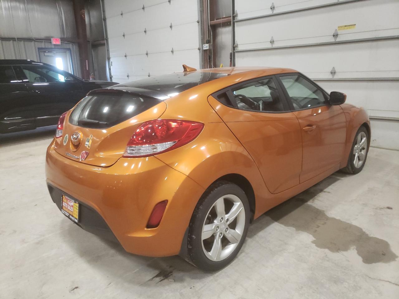 Photo 4 from auction – 2015 HYUNDAI VELOSTER with VIN KMHTC6AD0FU241126