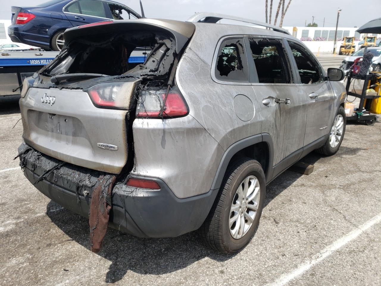 Photo 4 from auction – 2019 JEEP CHEROKEE L with VIN 1C4PJLCB0KD266401