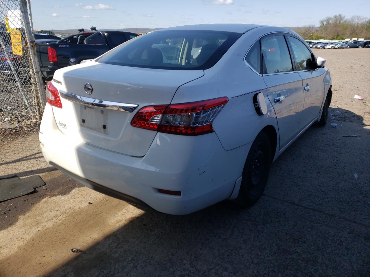 Photo 4 from auction – 2015 NISSAN SENTRA S with VIN 3N1AB7AP1FY379014