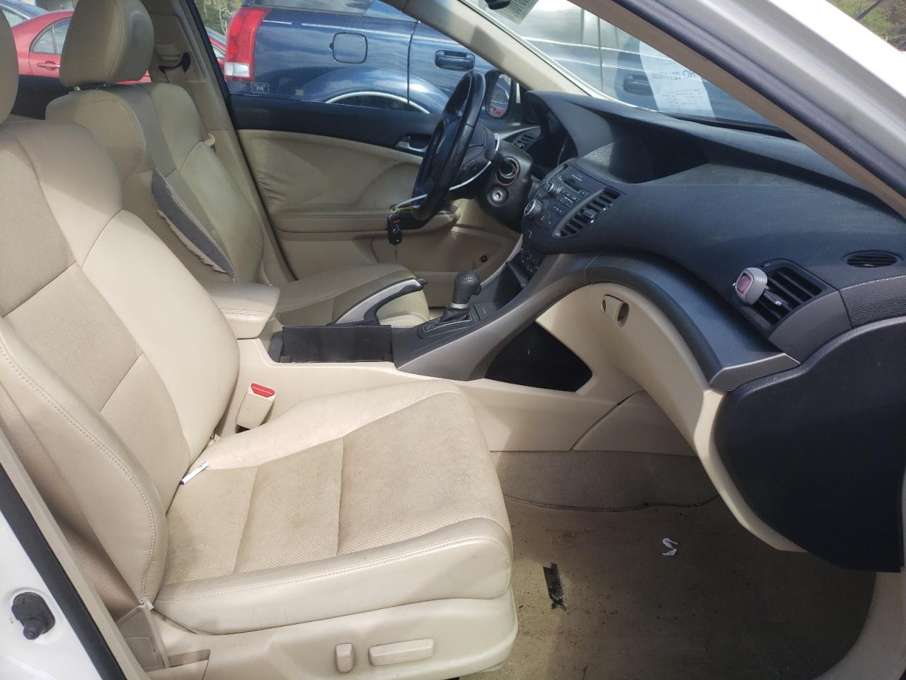 Photo 5 from auction – 2010 ACURA TSX with VIN JH4CU2F62AC024887