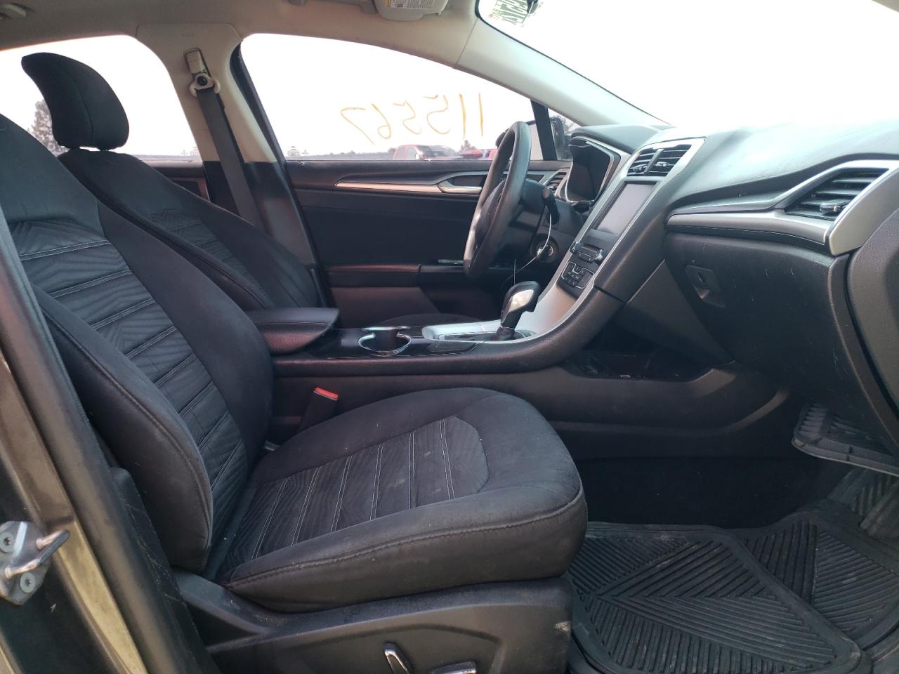 Photo 5 from auction – 2016 FORD FUSION SE with VIN 3FA6P0HD8GR134980