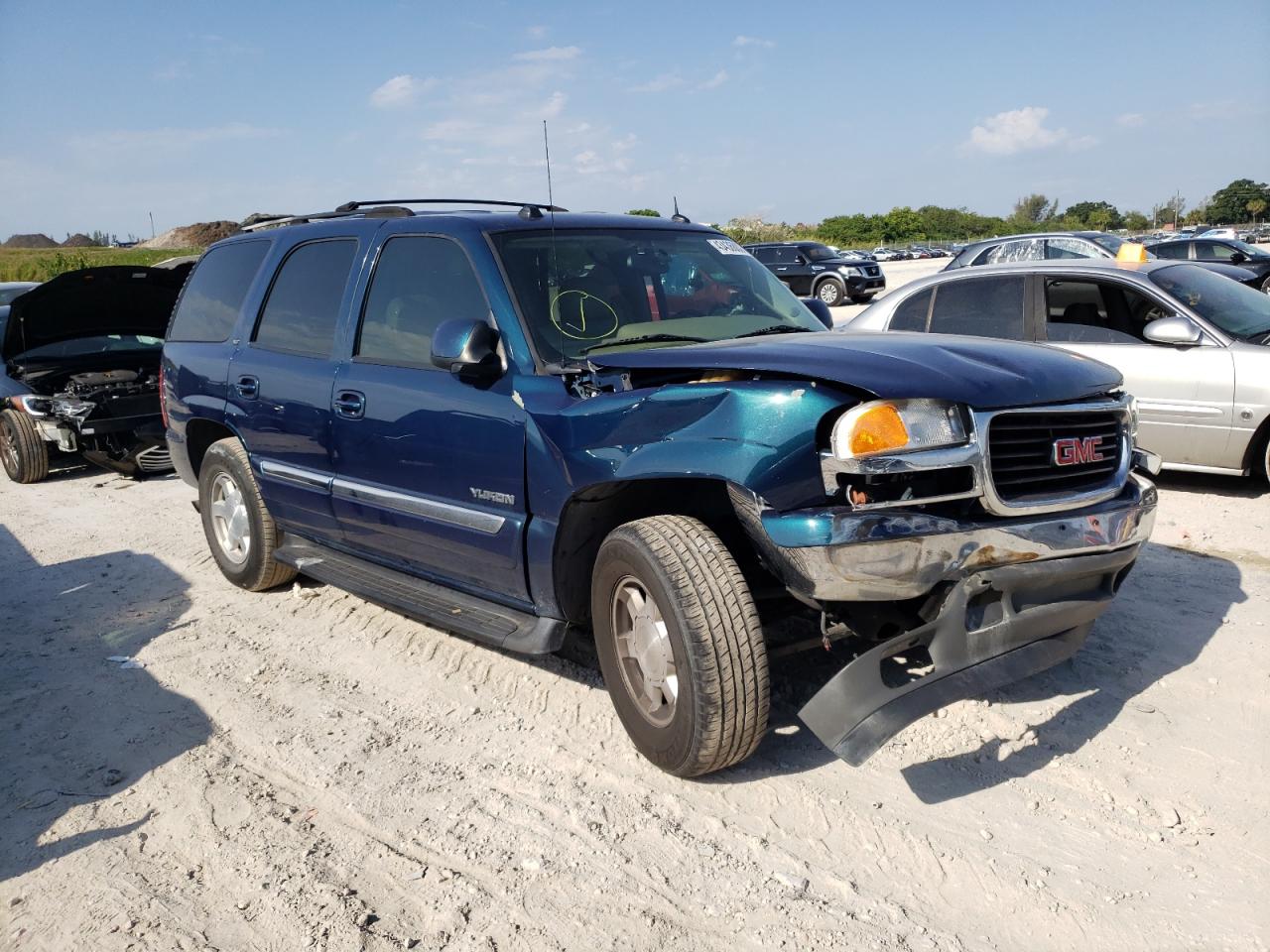 GMC YUKON 2005 with VIN 1GKEC13T65J138169 - Photo from auction