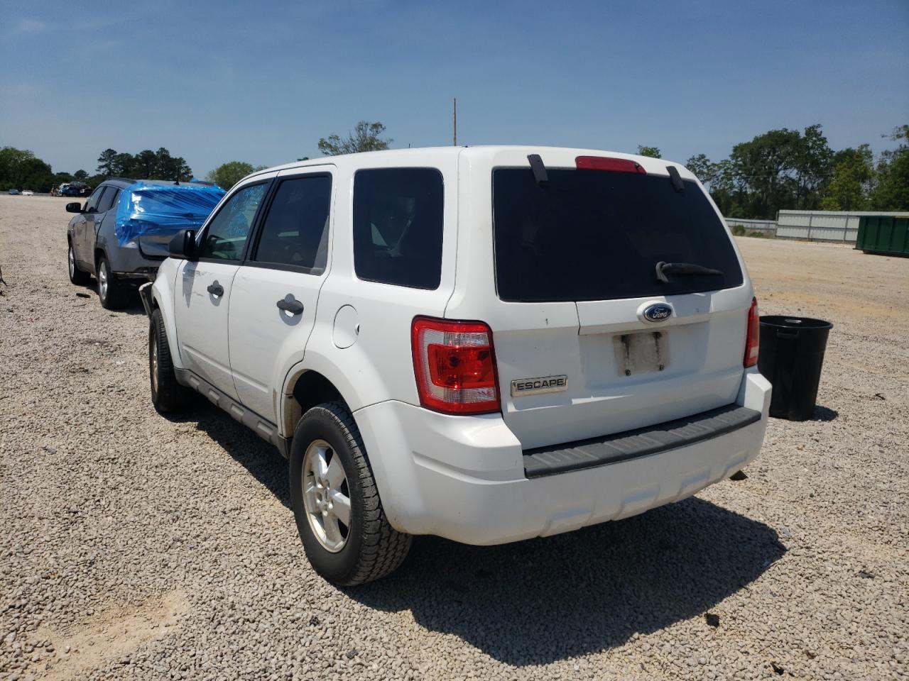 Photo 3 from auction – 2009 FORD ESCAPE XLS with VIN 1FMCU02789KA99787