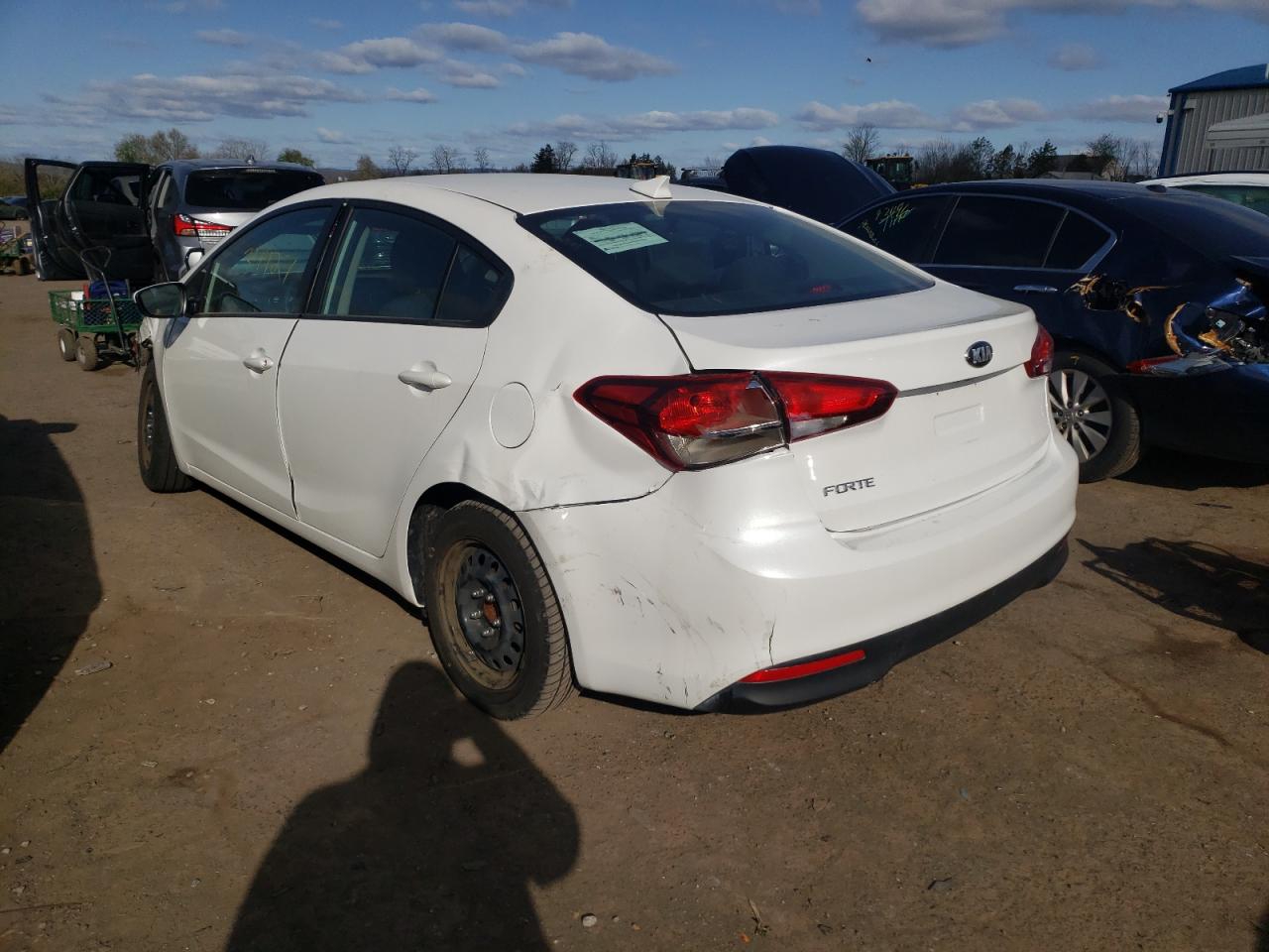 Photo 3 from auction – 2018 KIA FORTE LX with VIN 3KPFL4A70JE263974