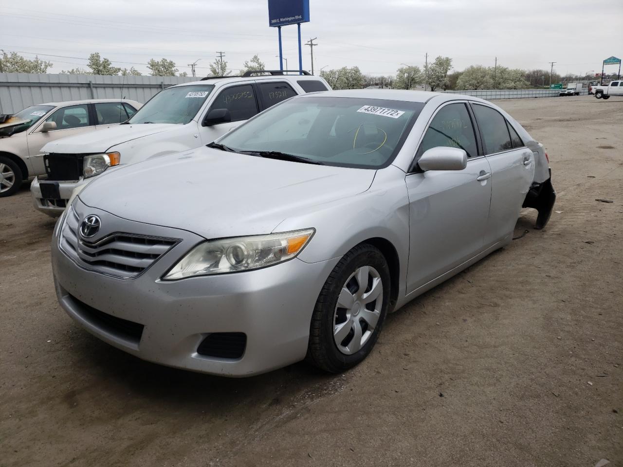 Photo 2 from auction – 2011 TOYOTA CAMRY BASE with VIN 4T1BF3EK2BU640768