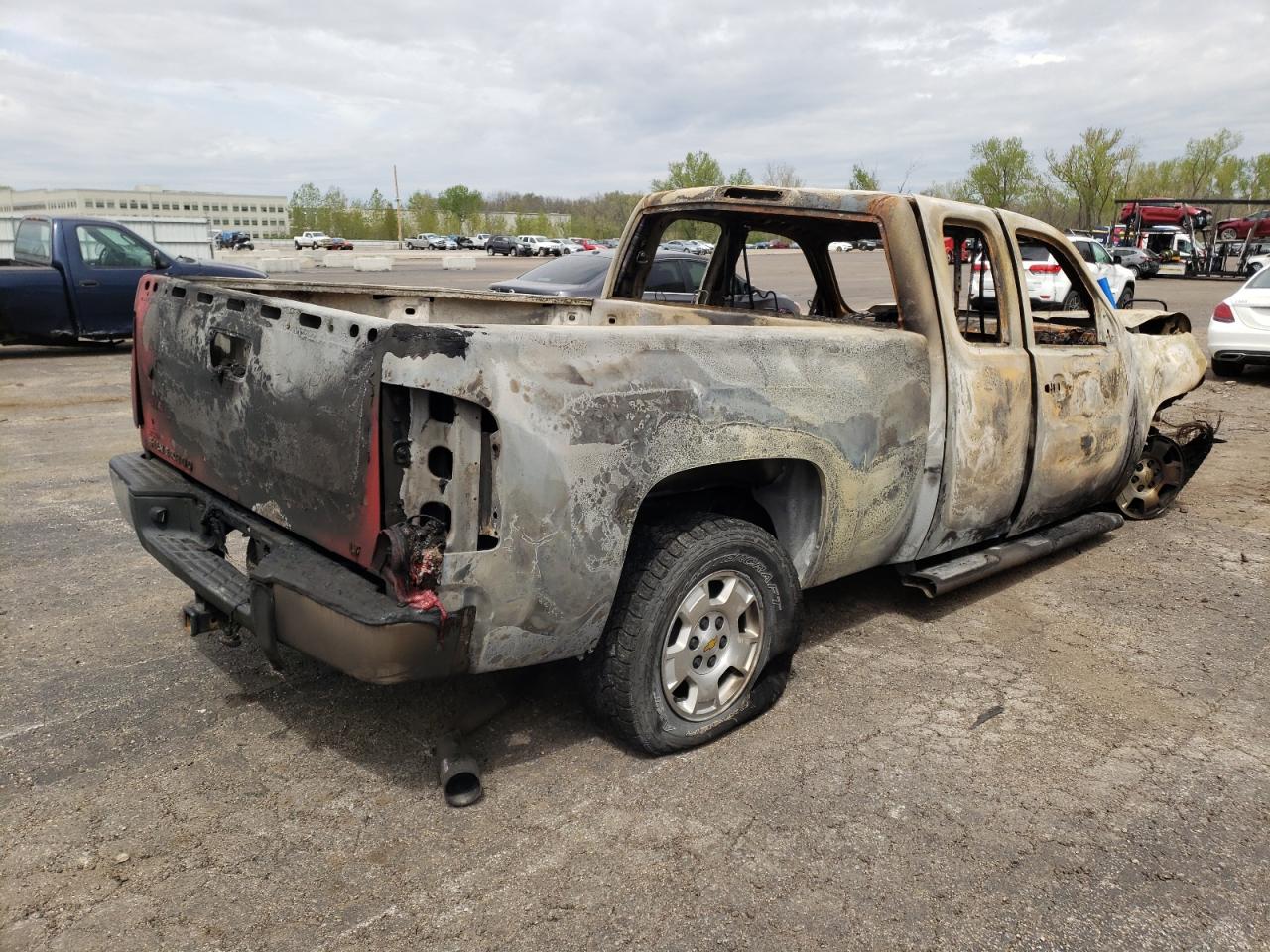 Photo 4 from auction – 2013 CHEVROLET SILVERADO with VIN 1GCRKSE73DZ308557