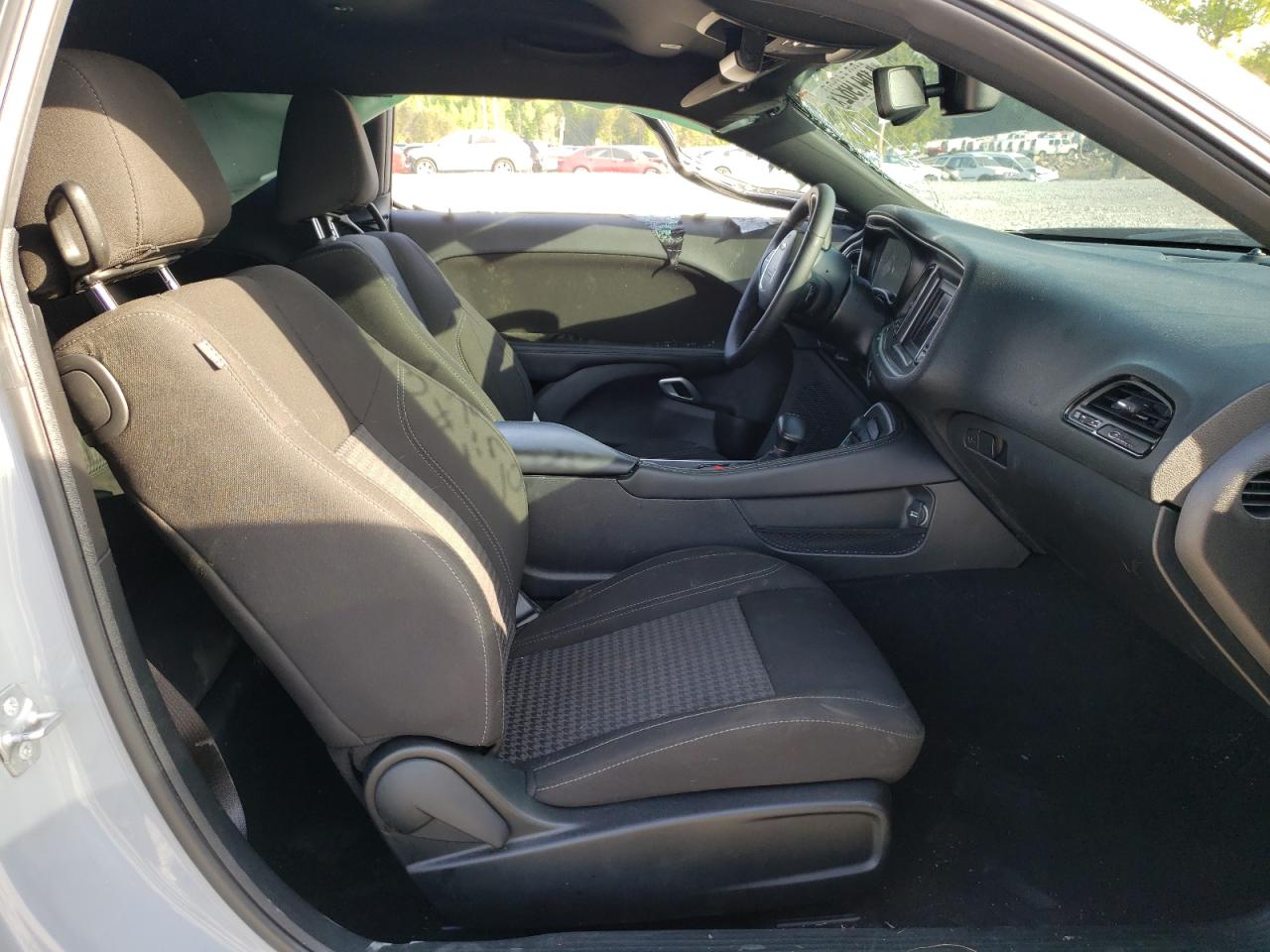 Photo 5 from auction – 2020 DODGE CHALLENGER with VIN 2C3CDZAGXLH236239