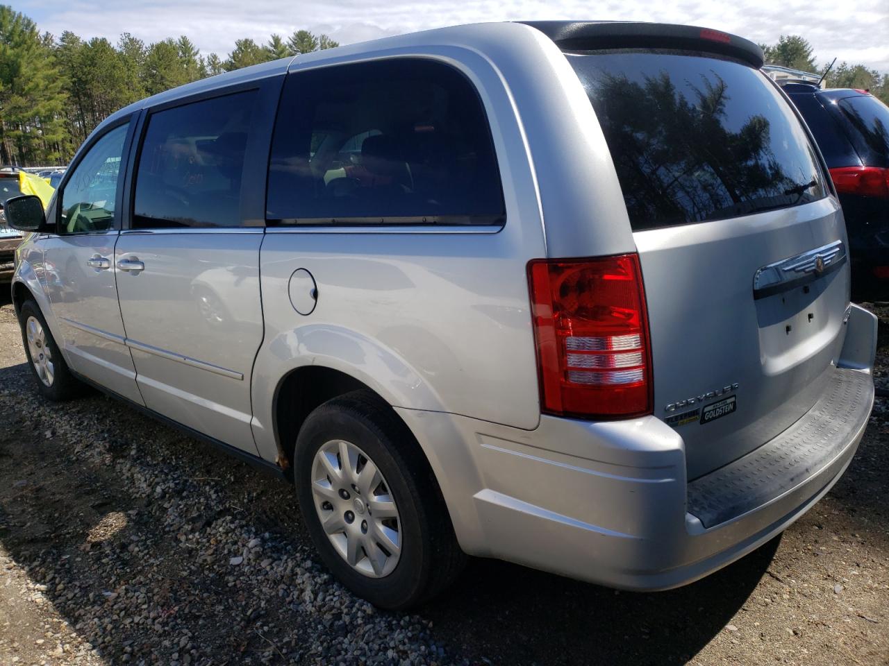 Photo 3 from auction – 2010 CHRYSLER TOWN & COU with VIN 2A4RR4DE6AR104407