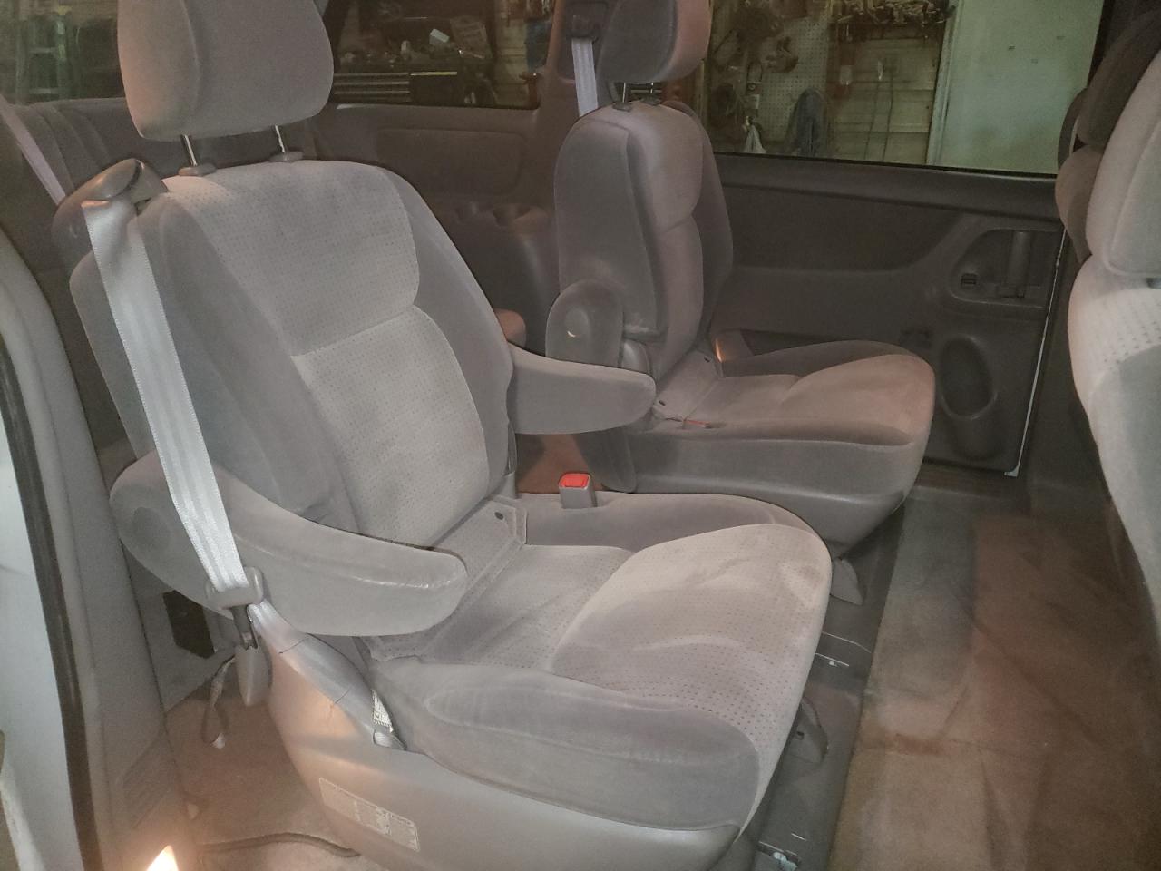 Photo 6 from auction – 2008 TOYOTA SIENNA CE with VIN 5TDZK23C58S188560
