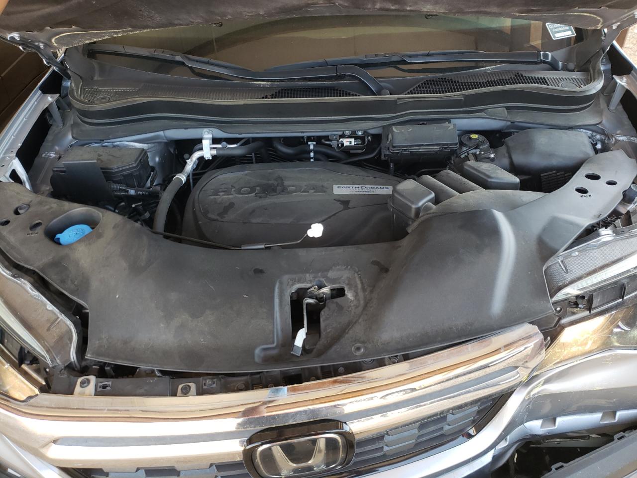 Photo 7 from auction – 2019 HONDA RIDGELINE with VIN 5FPYK3F76KB019635