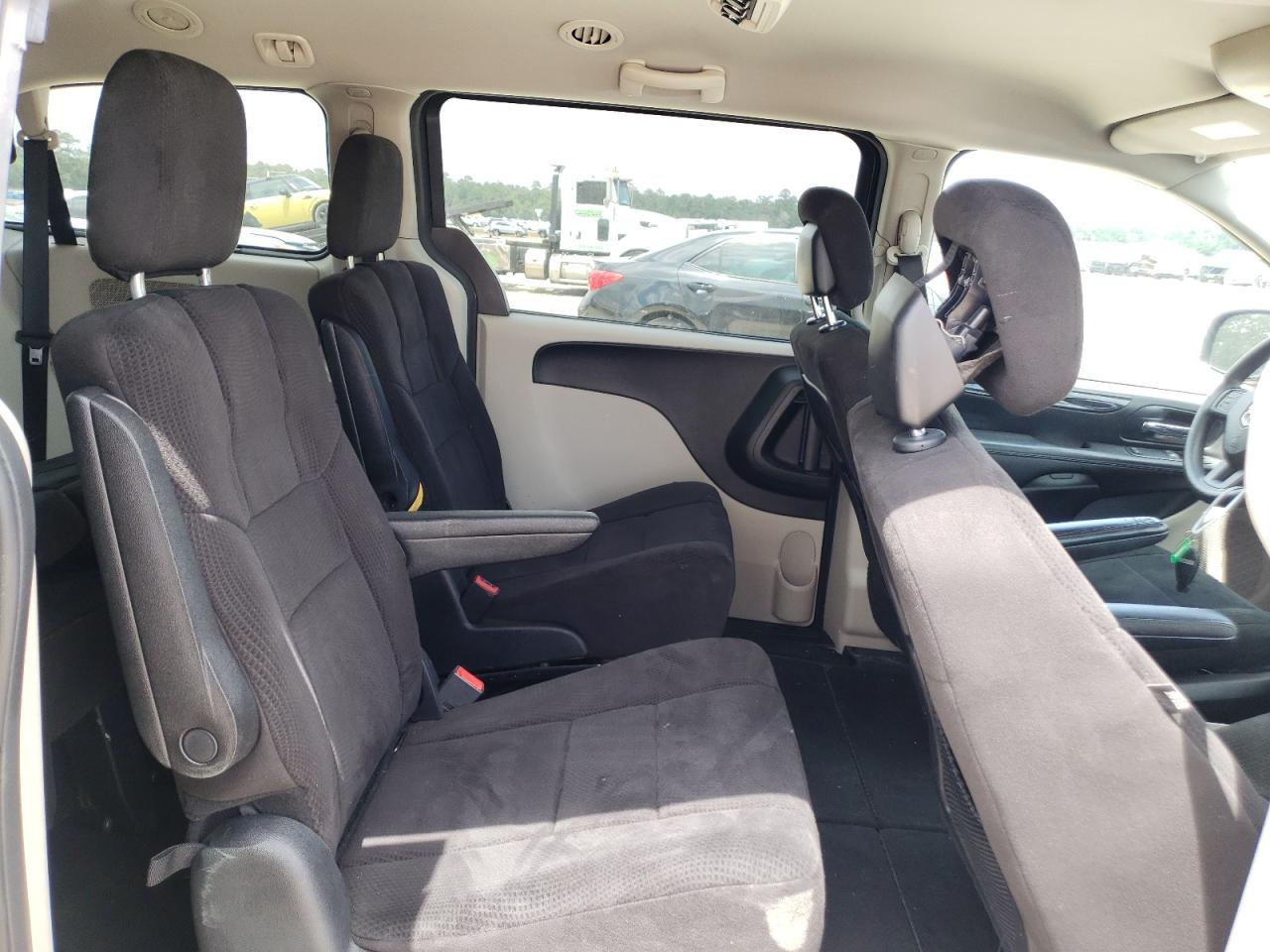 Photo 6 from auction – 2012 DODGE GRAND CARA with VIN 2C4RDGBG0CR360698