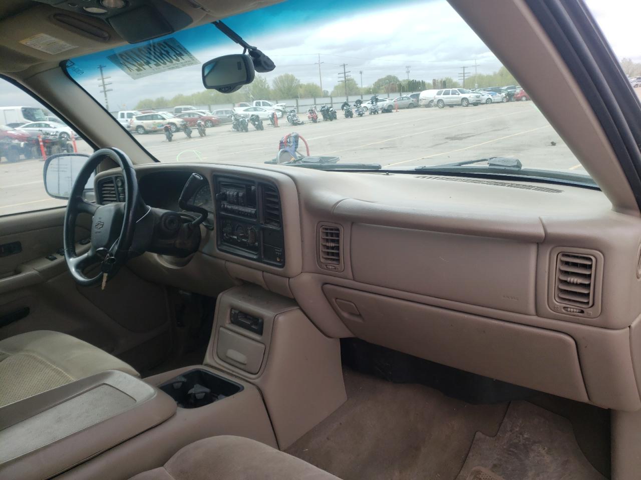 Photo 9 from auction – 2002 CHEVROLET SILVERADO with VIN 2GCEK19T621279447