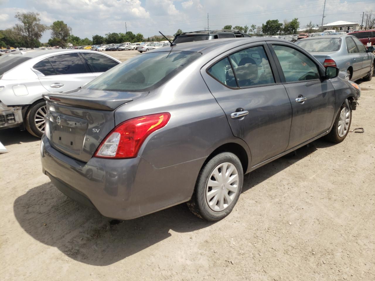 Photo 4 from auction – 2019 NISSAN VERSA S with VIN 3N1CN7AP2KL814291