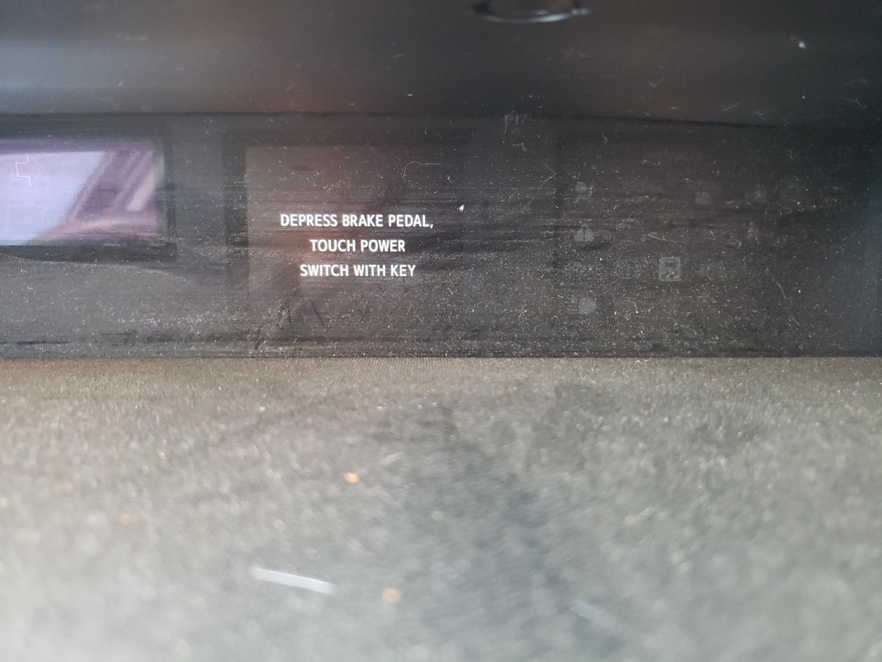 Photo 8 from auction – 2014 TOYOTA PRIUS C with VIN JTDKDTB33E1063150
