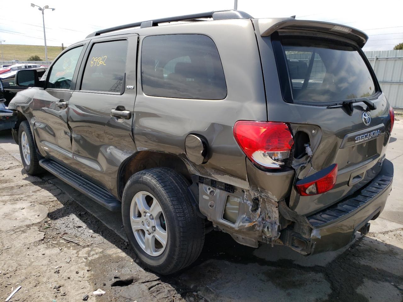 Photo 3 from auction – 2016 TOYOTA SEQUOIA SR with VIN 5TDBW5G12GS132025