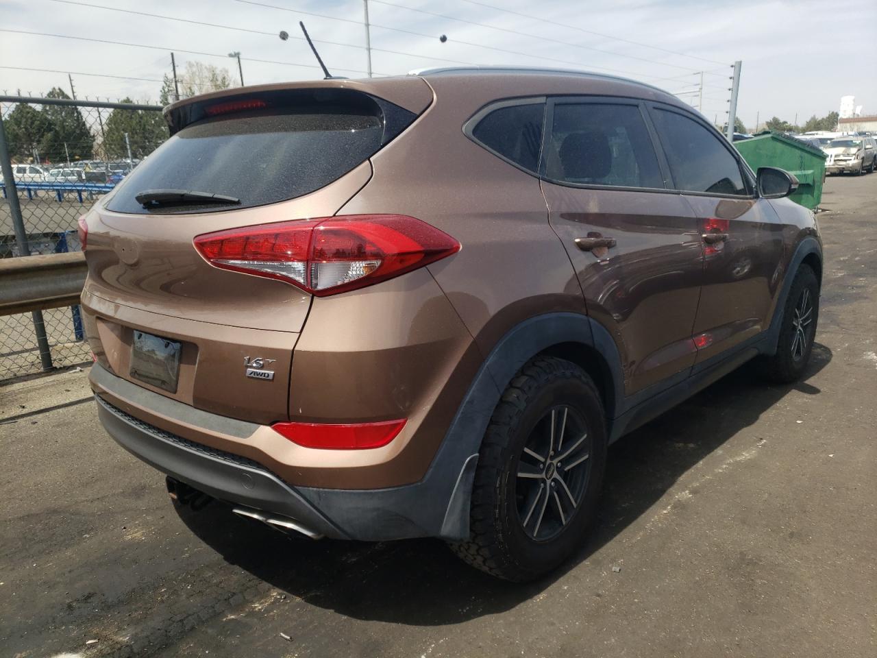 Photo 4 from auction – 2016 HYUNDAI TUCSON LIM with VIN KM8J3CA29GU107169
