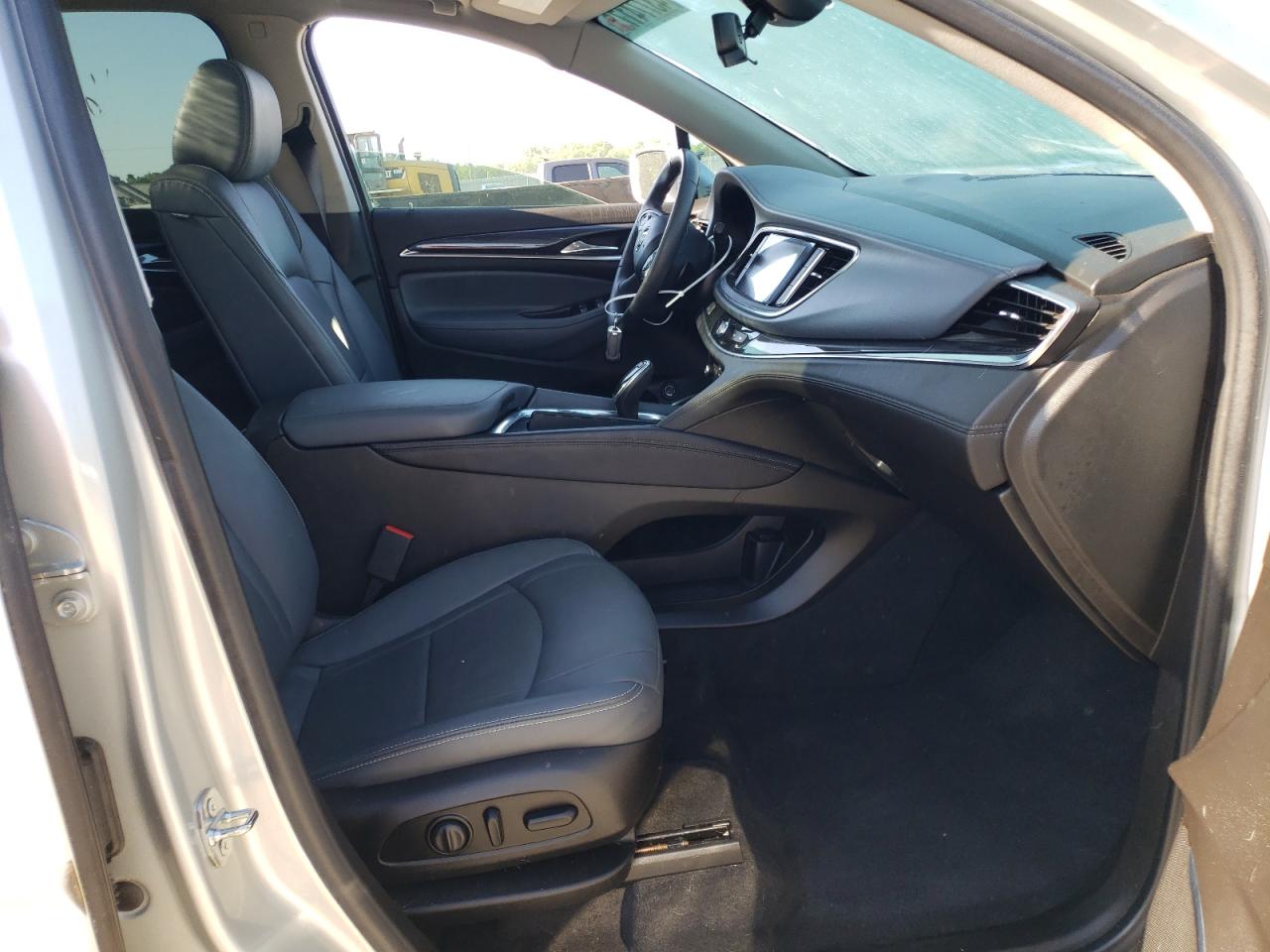 Photo 5 from auction – 2019 BUICK ENCLAVE ES with VIN 5GAERBKW4KJ226226