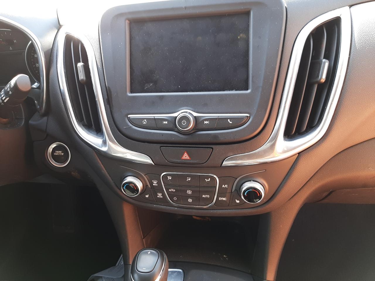 Photo 9 from auction – 2020 CHEVROLET EQUINOX LT with VIN 3GNAXJEV2LL346155
