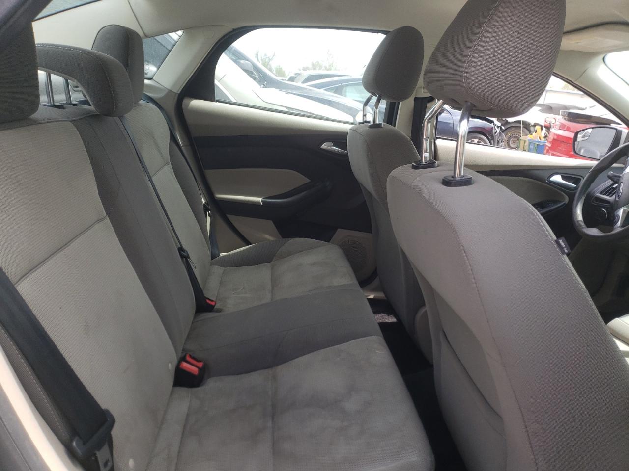 Photo 6 from auction – 2012 FORD FOCUS SE with VIN 1FAHP3F2XCL273173