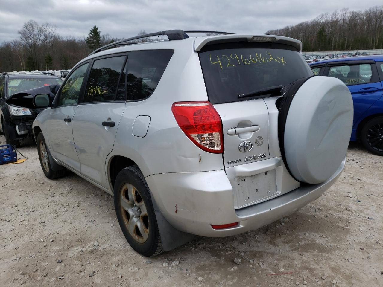 Photo 3 from auction – 2007 TOYOTA RAV4 with VIN JTMZD33V176033925