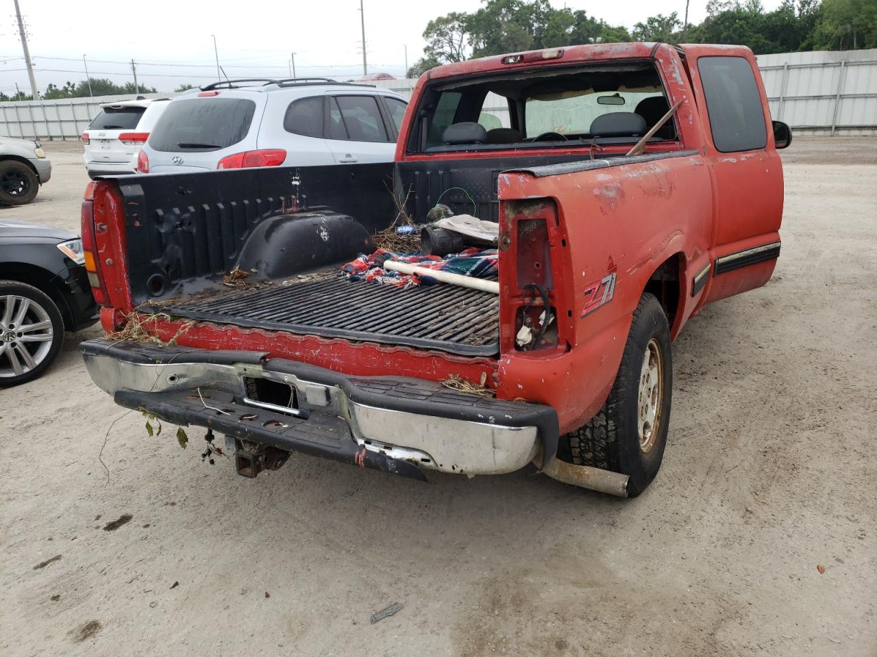 Photo 4 from auction – 1999 CHEVROLET SILVERADO with VIN 2GCEK19T4X1222221