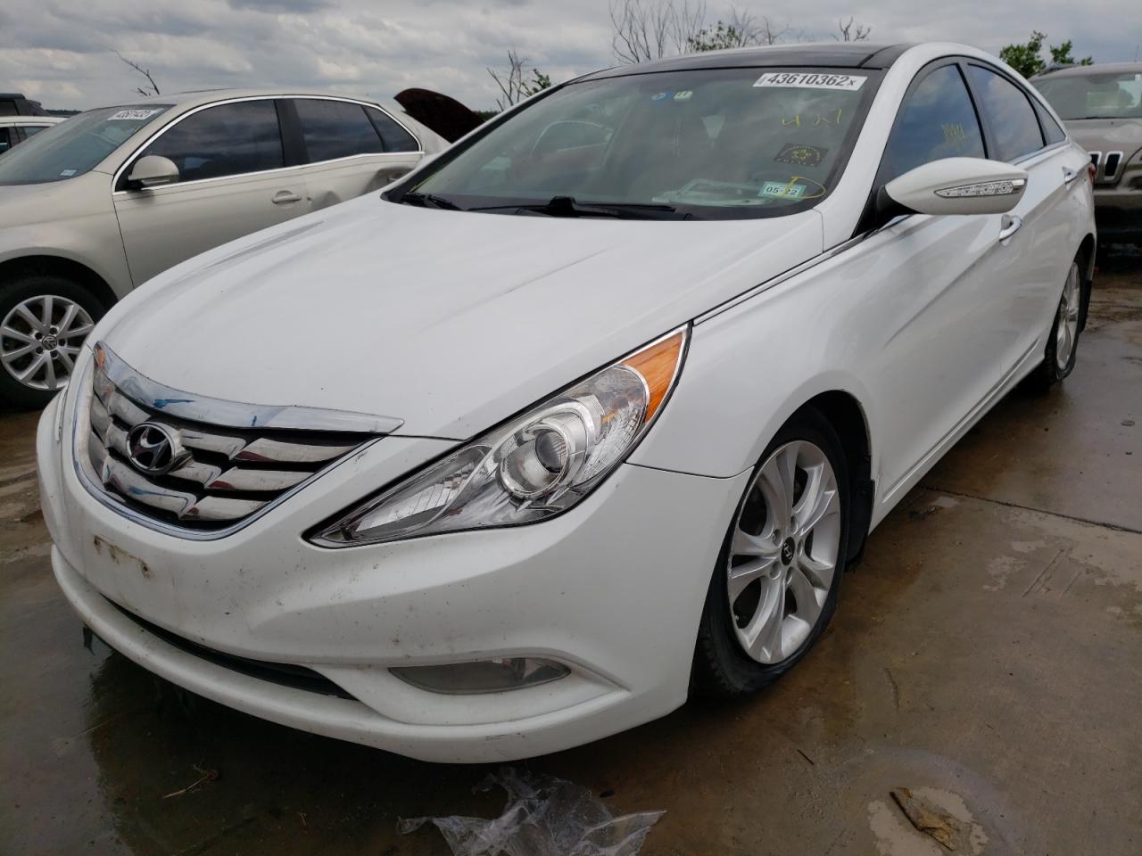 Photo 2 from auction – 2013 HYUNDAI SONATA SE with VIN 5NPEC4AC2DH659123