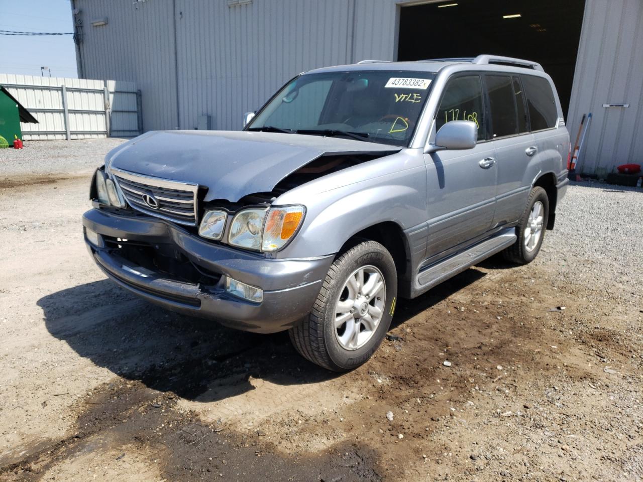 Photo 2 from auction – 2005 LEXUS LX 470 with VIN JTJHT00W153552317