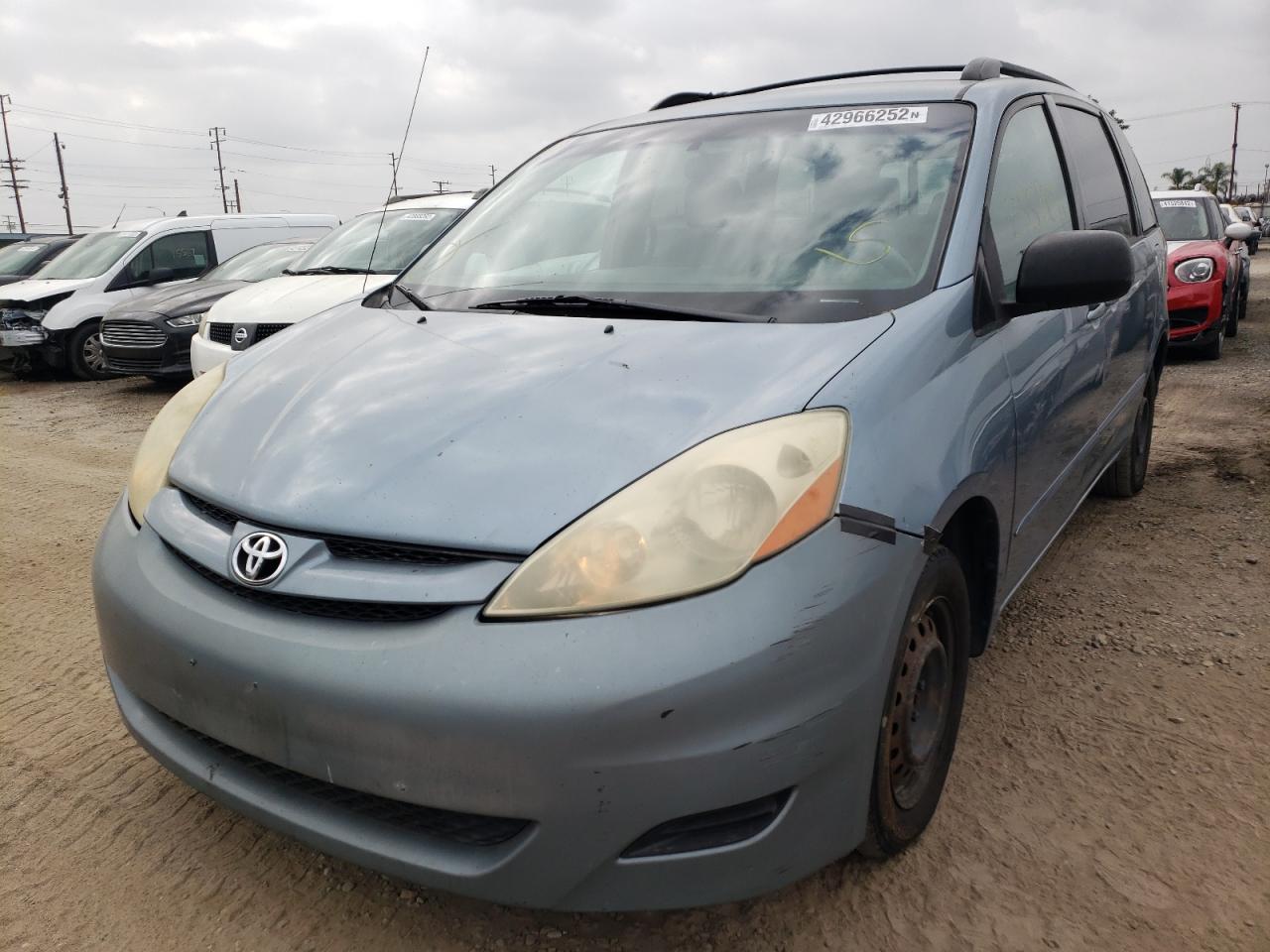 Photo 2 from auction – 2006 TOYOTA SIENNA CE with VIN 5TDZA23C26S431371