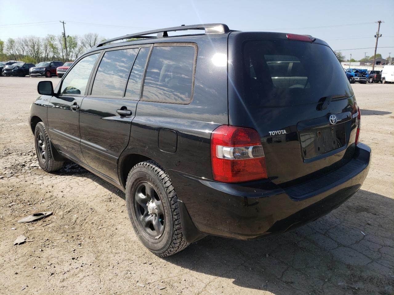 Photo 3 from auction – 2005 TOYOTA HIGHLANDER with VIN JTEDD21A450115440
