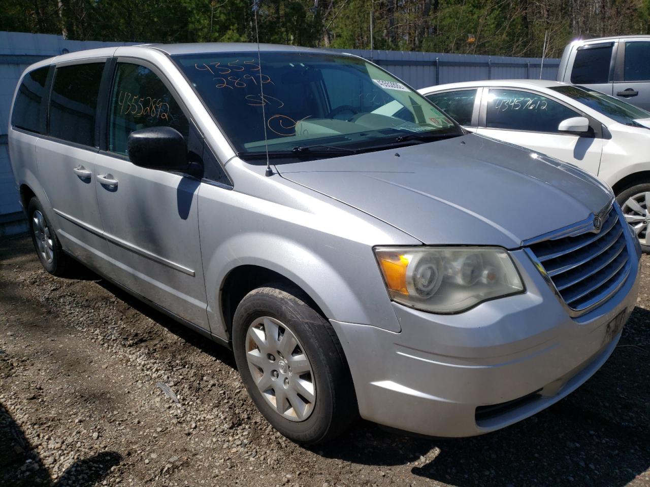 Photo 1 from auction – 2010 CHRYSLER TOWN & COU with VIN 2A4RR4DE6AR104407
