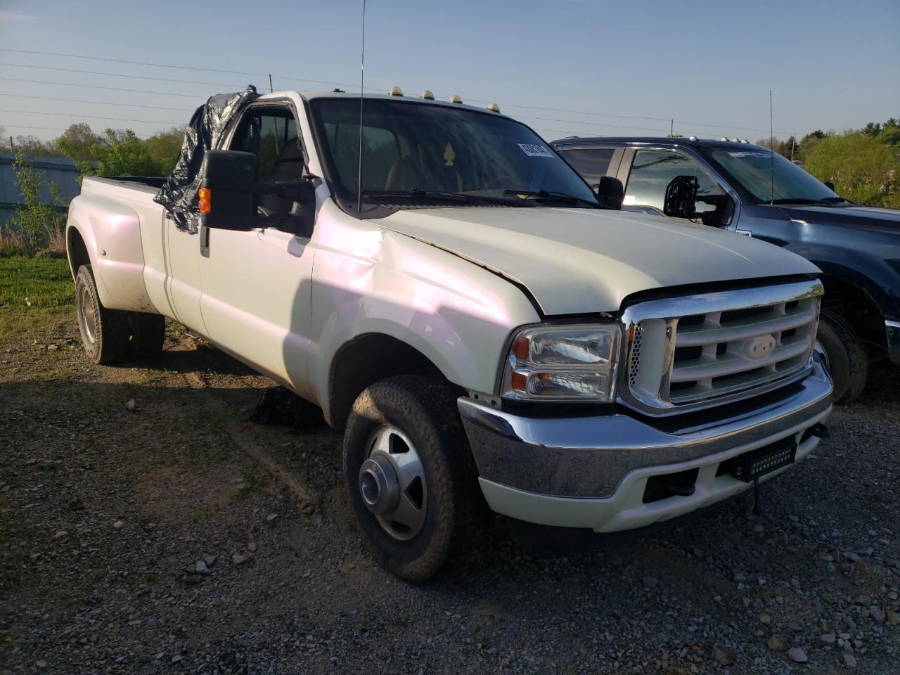 FORD F350 SUPER 2000 with VIN 1FTWX33F1YED69438 - Photo from auction