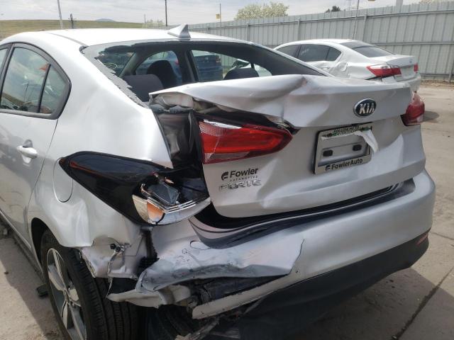 Photo 9 from auction – 2018 KIA FORTE LX with VIN 3KPFL4A76JE188567