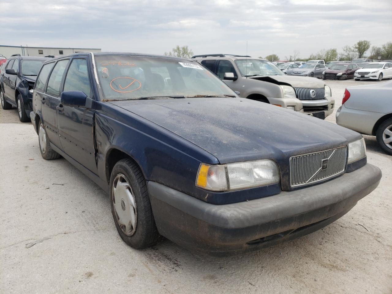VOLVO 850 BASE 1996 with VIN YV1LW5558T2244012 - Photo from auction