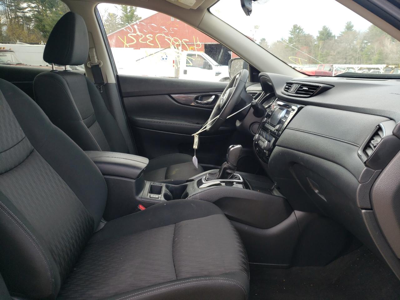 Photo 5 from auction – 2017 NISSAN ROGUE S with VIN KNMAT2MV4HP613125