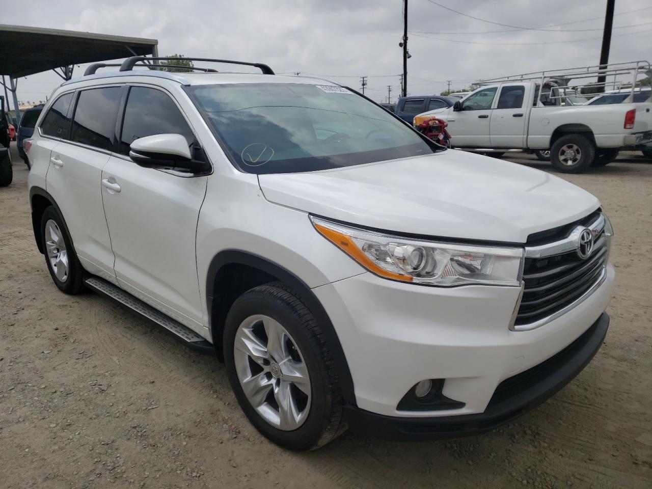 TOYOTA HIGHLANDER 2015 with VIN 5TDDKRFH3FS191528 - Photo from auction