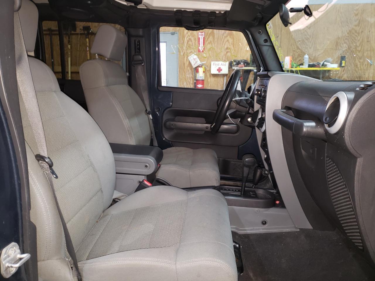 Photo 5 from auction – 2008 JEEP WRANGLER U with VIN 1J4GA59188L515384