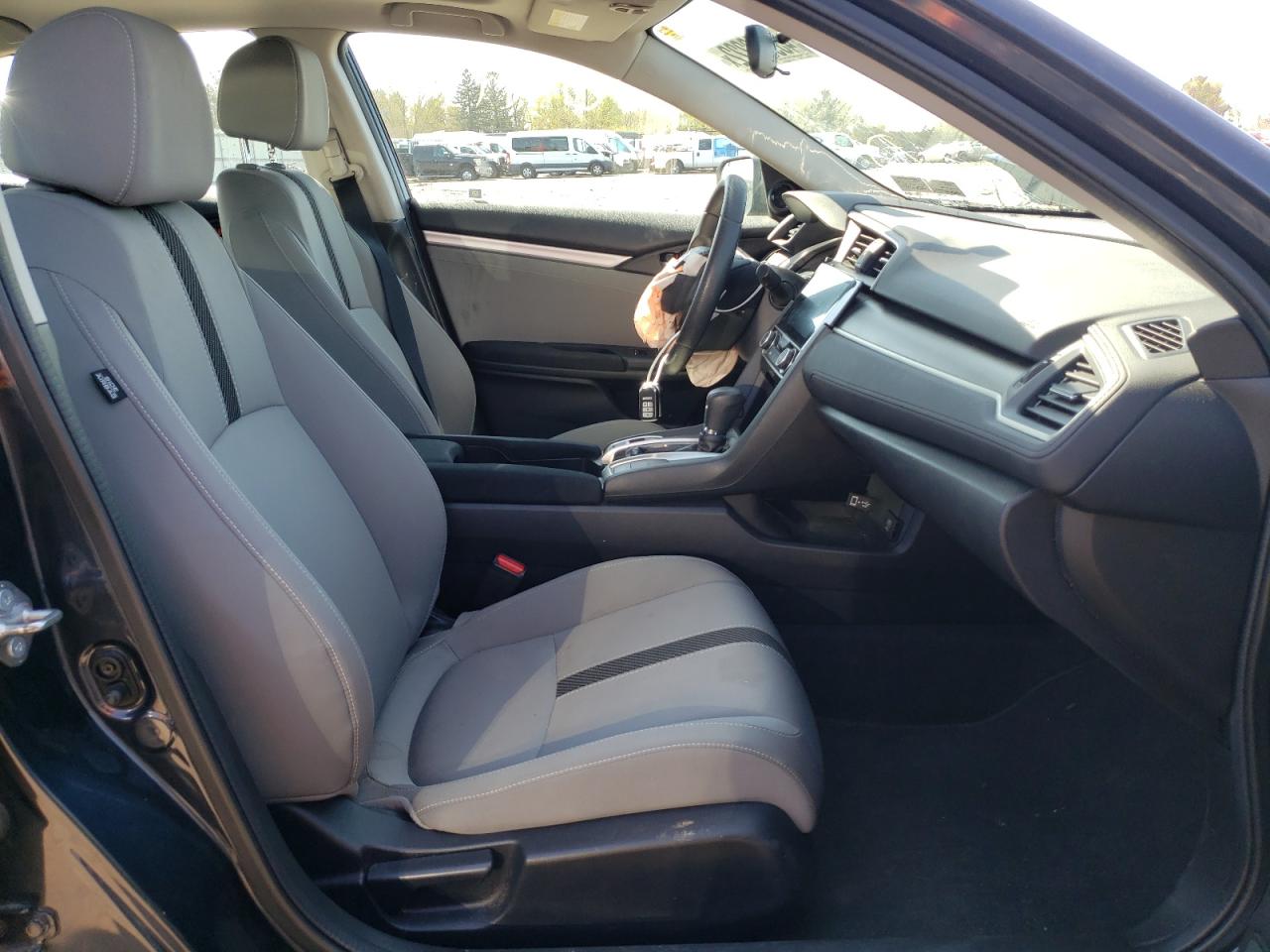 Photo 5 from auction – 2017 HONDA CIVIC EX with VIN 2HGFC2F74HH568732