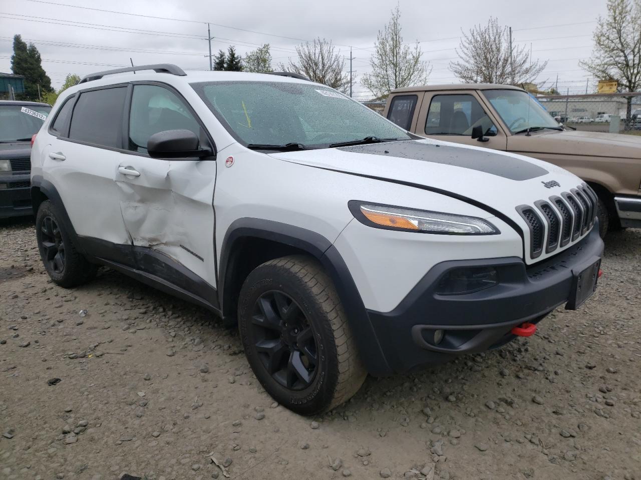 Photo 1 from auction – 2016 JEEP CHEROKEE T with VIN 1C4PJMBS5GW133037