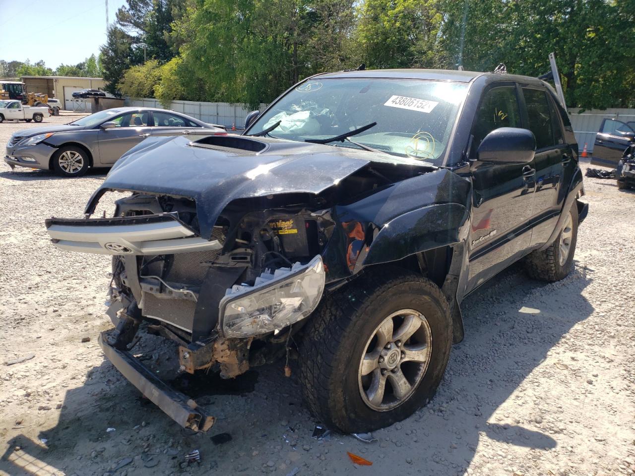 Photo 2 from auction – 2005 TOYOTA 4RUNNER SR with VIN JTEBU14RX50078185