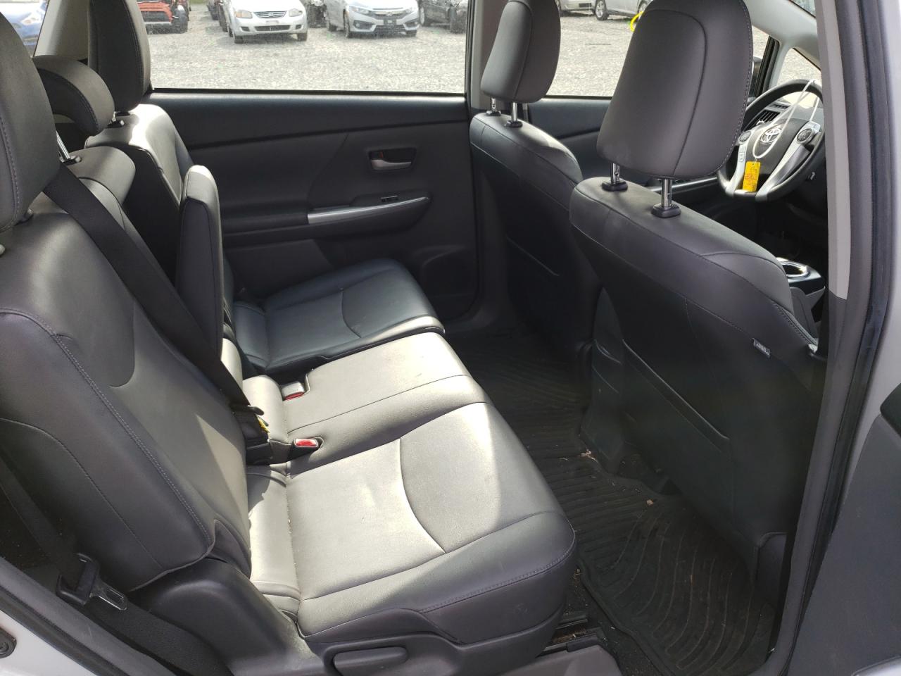 Photo 6 from auction – 2012 TOYOTA PRIUS V with VIN JTDZN3EU7C3175564