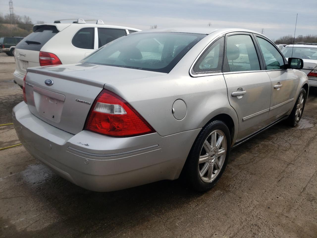 Photo 4 from auction – 2006 FORD FIVE HUNDR with VIN 1FAFP25126G106538