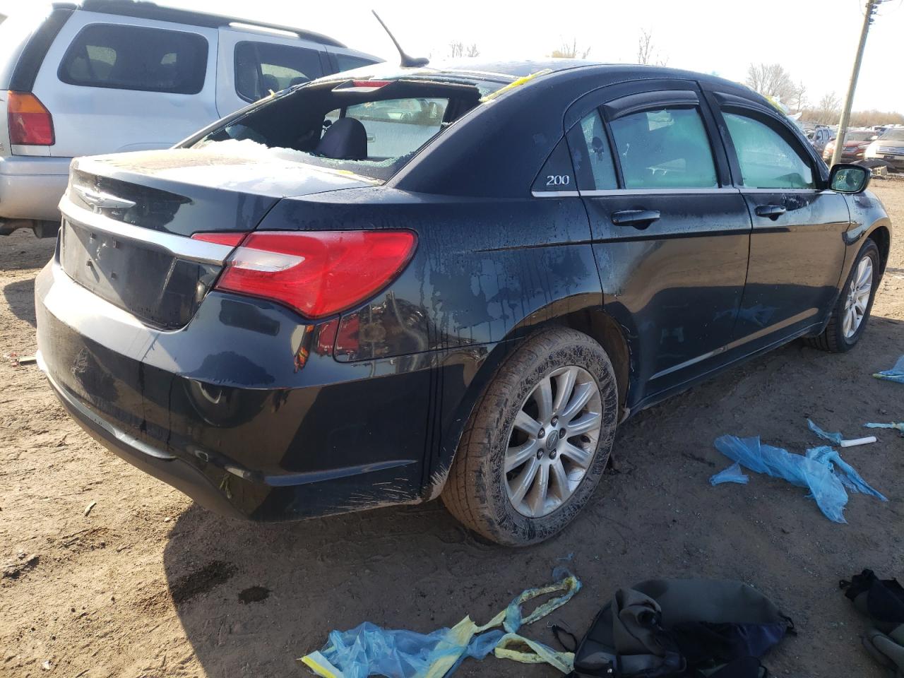 Photo 4 from auction – 2013 CHRYSLER 200 with VIN 1C3CCBBB0DN578191