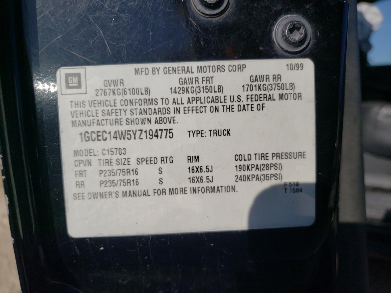 Photo 10 from auction – 2000 CHEVROLET SILVERADO with VIN 1GCEC14W5YZ194775