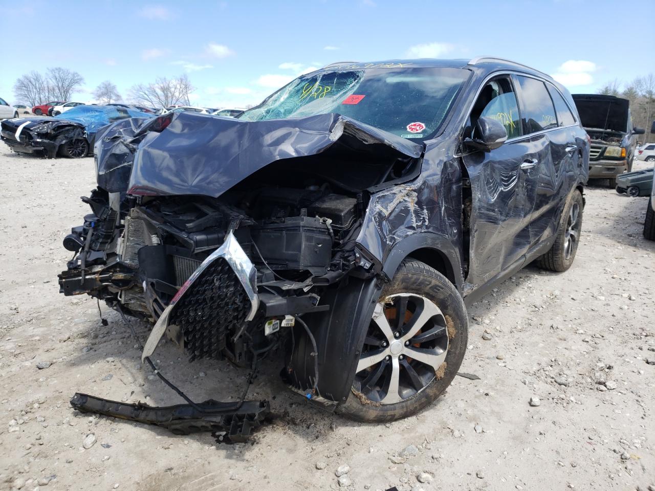 Photo 2 from auction – 2016 KIA SORENTO EX with VIN 5XYPHDA14GG049910
