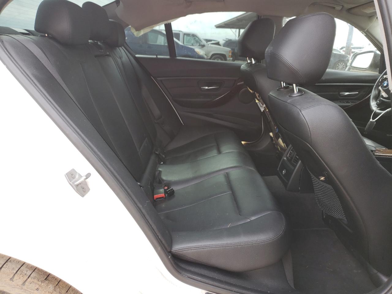 Photo 6 from auction – 2014 BMW 328 I with VIN WBA3A5C55EP603147