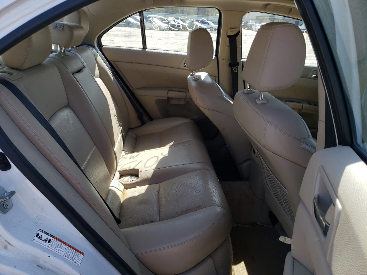 Photo 6 from auction – 2010 SUZUKI KIZASHI SL with VIN JS2RE9A77A6100223