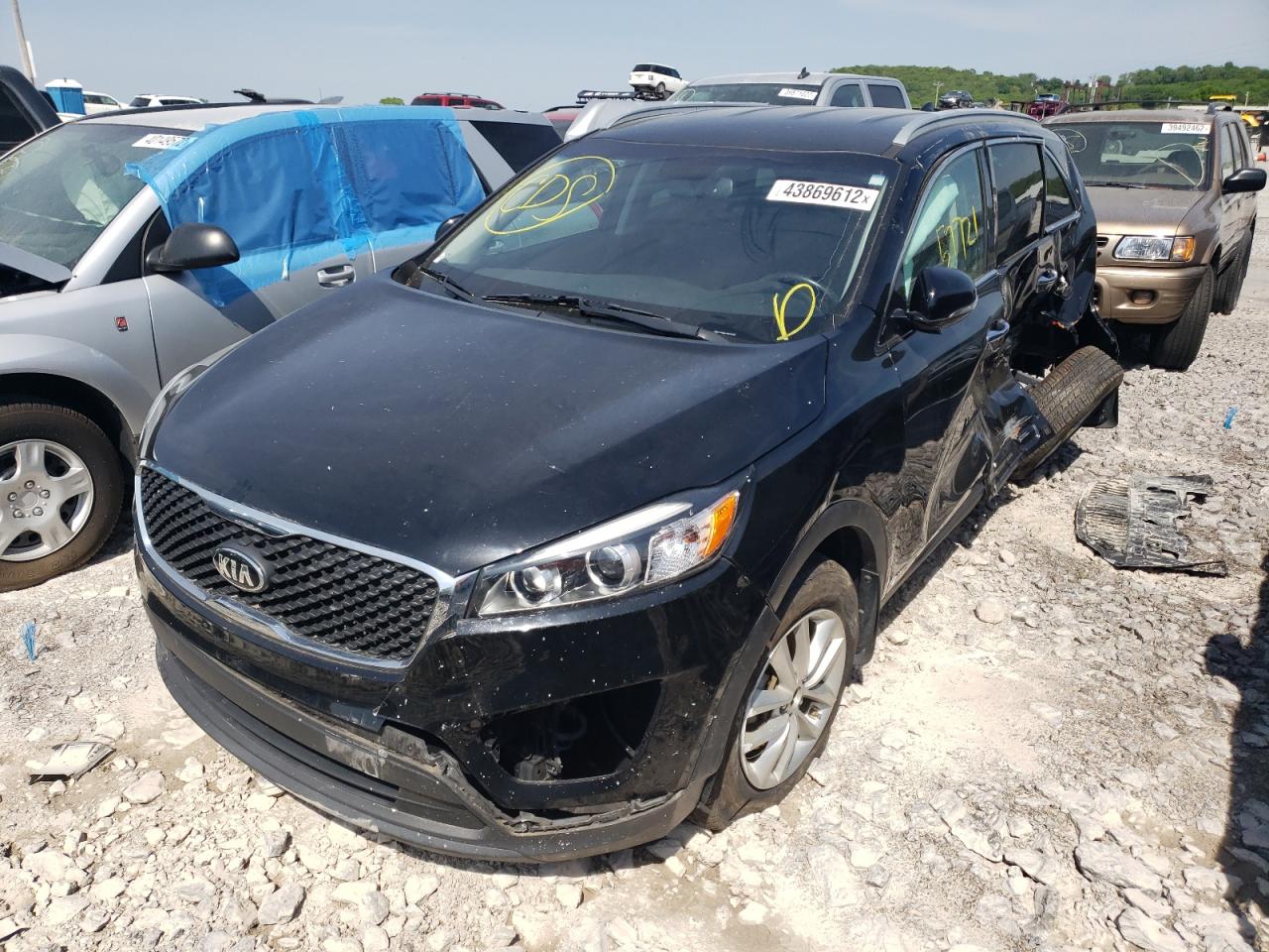 Photo 2 from auction – 2016 KIA SORENTO LX with VIN 5XYPGDA35GG039858