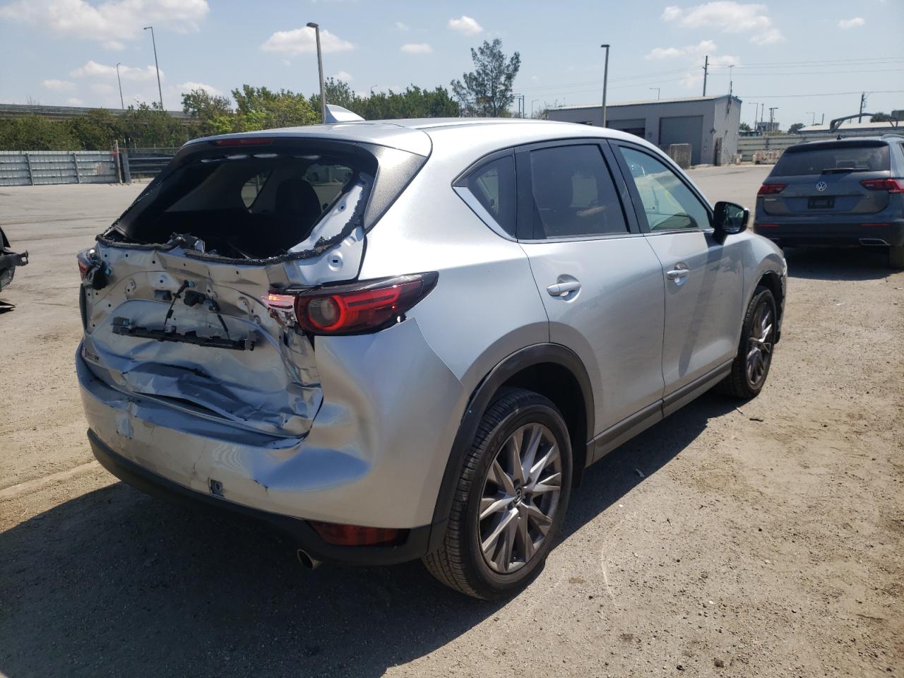 Photo 4 from auction – 2019 MAZDA CX-5 GRAND with VIN JM3KFBDMXK1604885